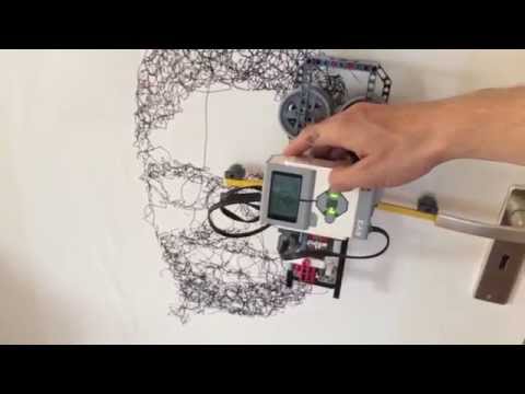 L3onardo - Lego Mindstorms robot draws portrait.