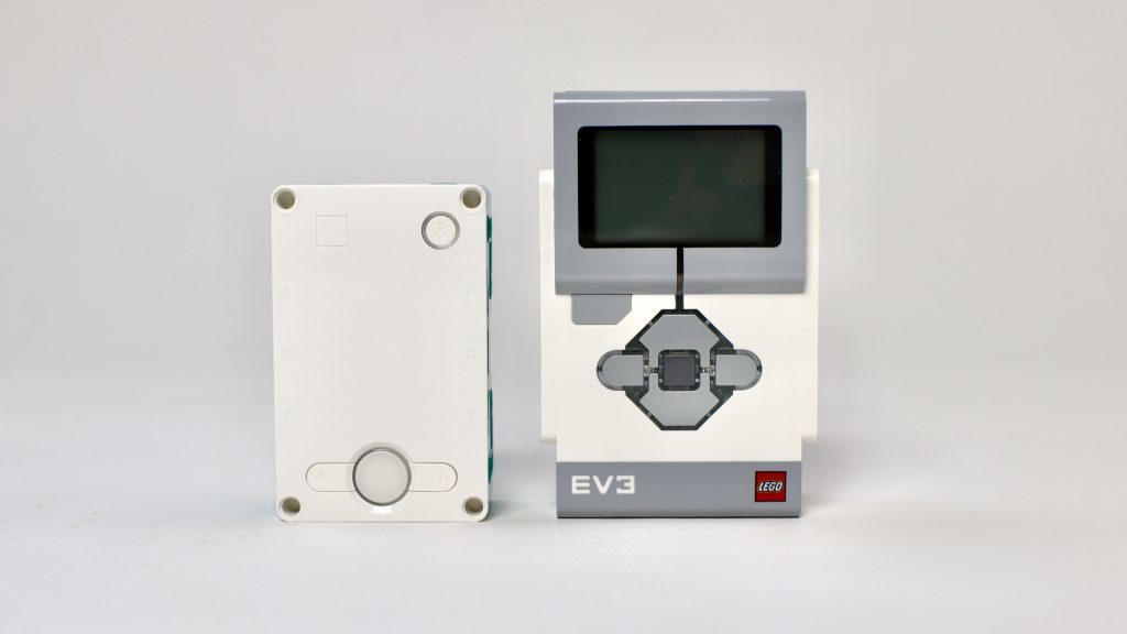 EV3 vs 51515 Robot Inventor: hub size